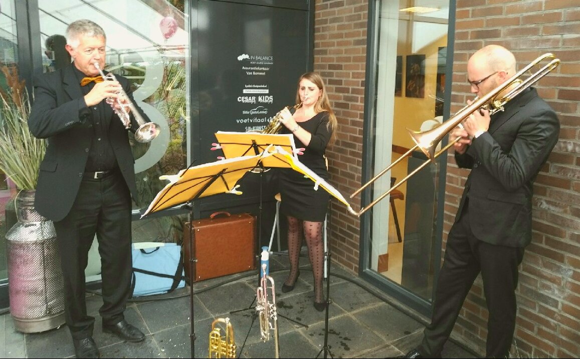 theohartman070's tweet photo. #ContinuousBrass #kopertrio Leuk optreden gehad bij opening expositie #GalerieSille #Oudewater #bedrijven #openingsfanfare https://t.co/0G3lnBbKDR