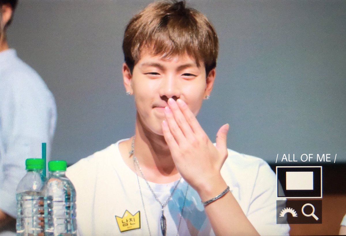 ALLOFME_SHOWNU's tweet photo. [❣] 170702 강남팬싸 셔누
#셔누 #SHOWNU #몬스타엑스 #MONSTA_X
*ଘ(੭*ˊᵕˋ)੭* ੈ✩‧₊˚*ଘ(੭*ˊᵕˋ)੭* ੈ쀼
@OfficialMonstaX #SHINE_FOREVER https://t.co/0GdevoPMJw