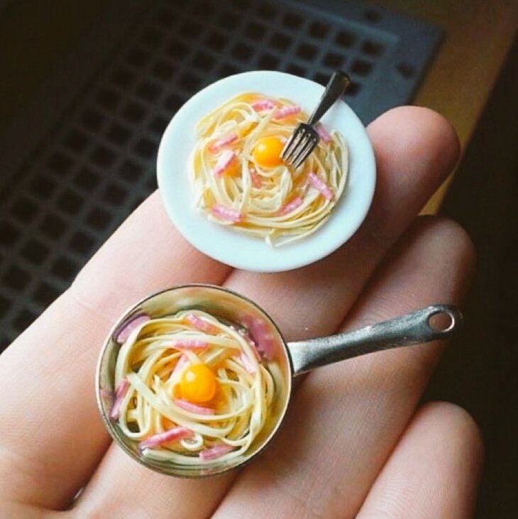 JoshNovak's tweet photo. Co třeba i nanooběd ve stejném nanostylu?😄😆Něco jako nanotěstovinky a nanozákusek - nanodonutky! 🍝 🍰 😃 #tinypasta #tinydonuts #tinyfood 😂 https://t.co/CU6h3SRPT7