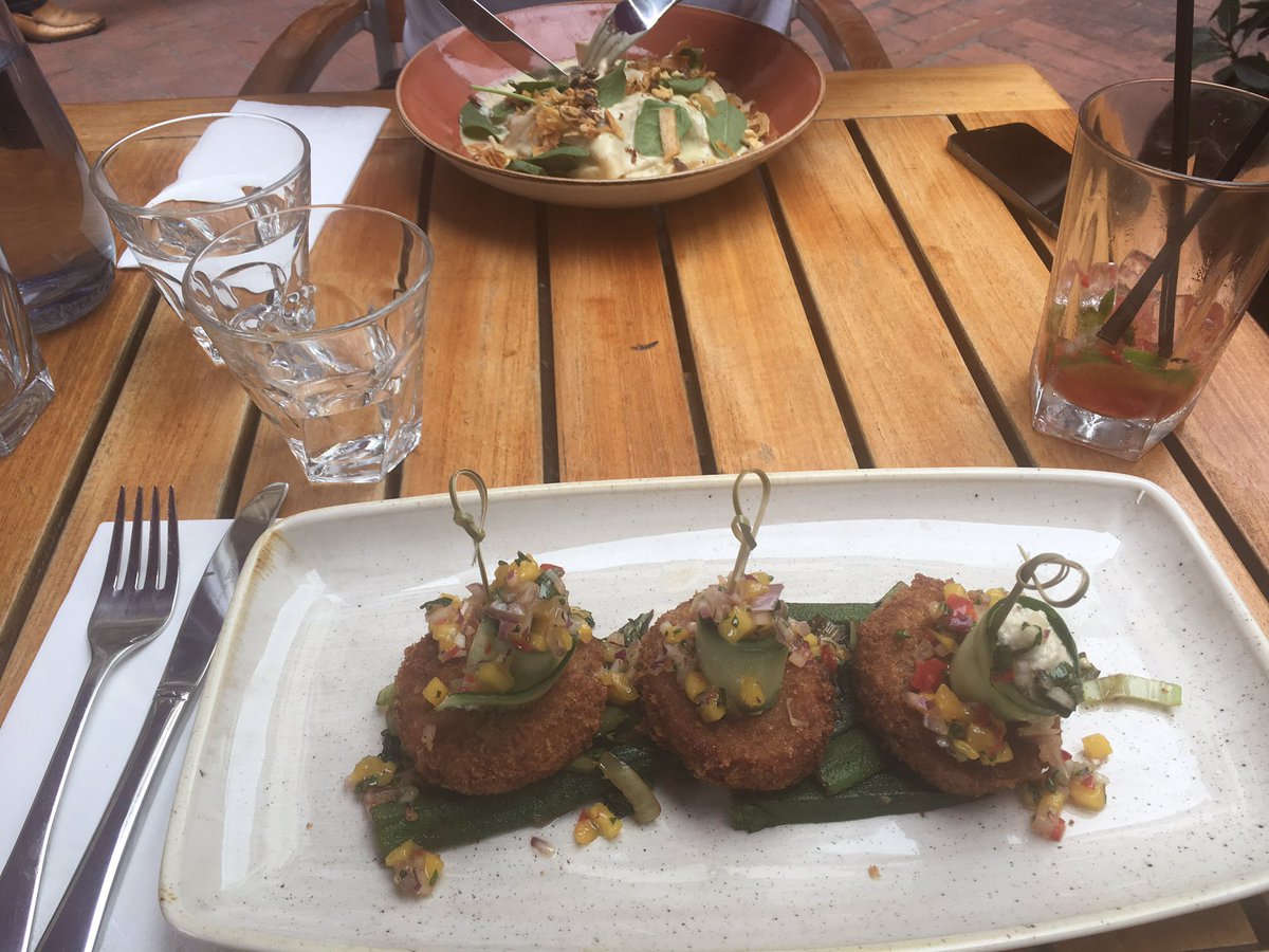 Isitacceptable's tweet photo. No meat? No big deal...especially when the food tastes as amazing as it does @FoodforFriends in #Brighton I even went for the vegan option👊🏻 https://t.co/nSZ3LeiJJI
