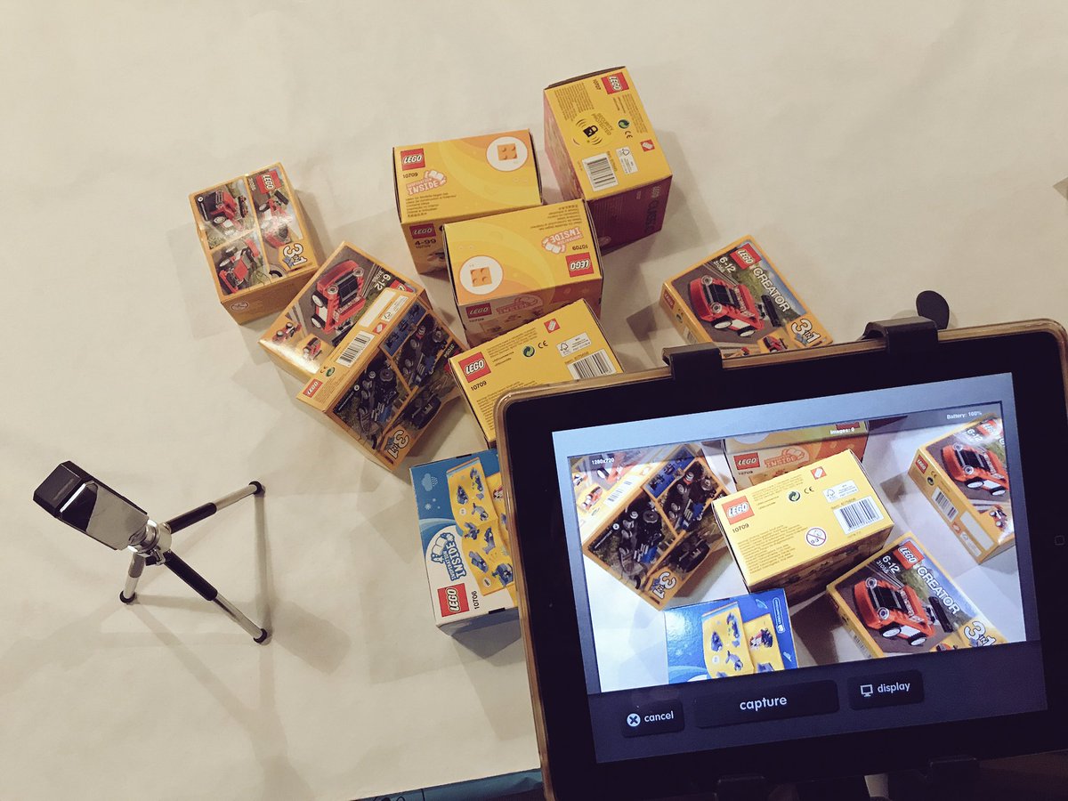 Fantastic Lego animation workshop at <a href="/thejellyReading/">Jelly</a> for #OpenForArt. Thanks to everyone who came along!