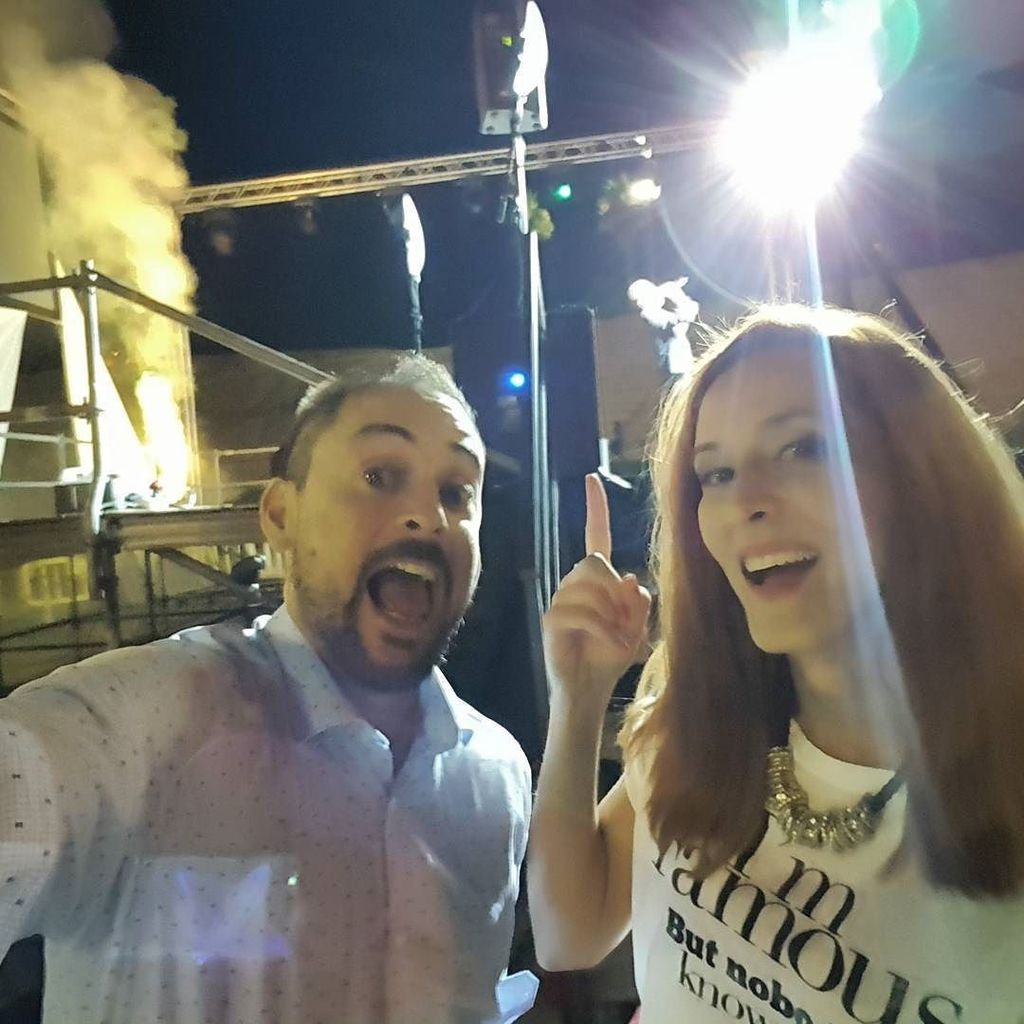 Así de bien lo pasábamos ayer presentando la gala final de <a href="/palmatalent/">PalmaTalent</a>. Un placer compartir escenario siempre con… ift.tt/2svnW5n