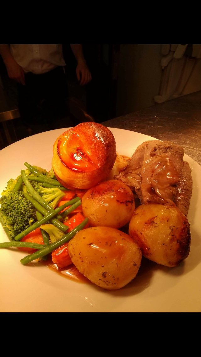Sunday dinner <a href="/CityTavernChest/">City Tavern Chester</a>
