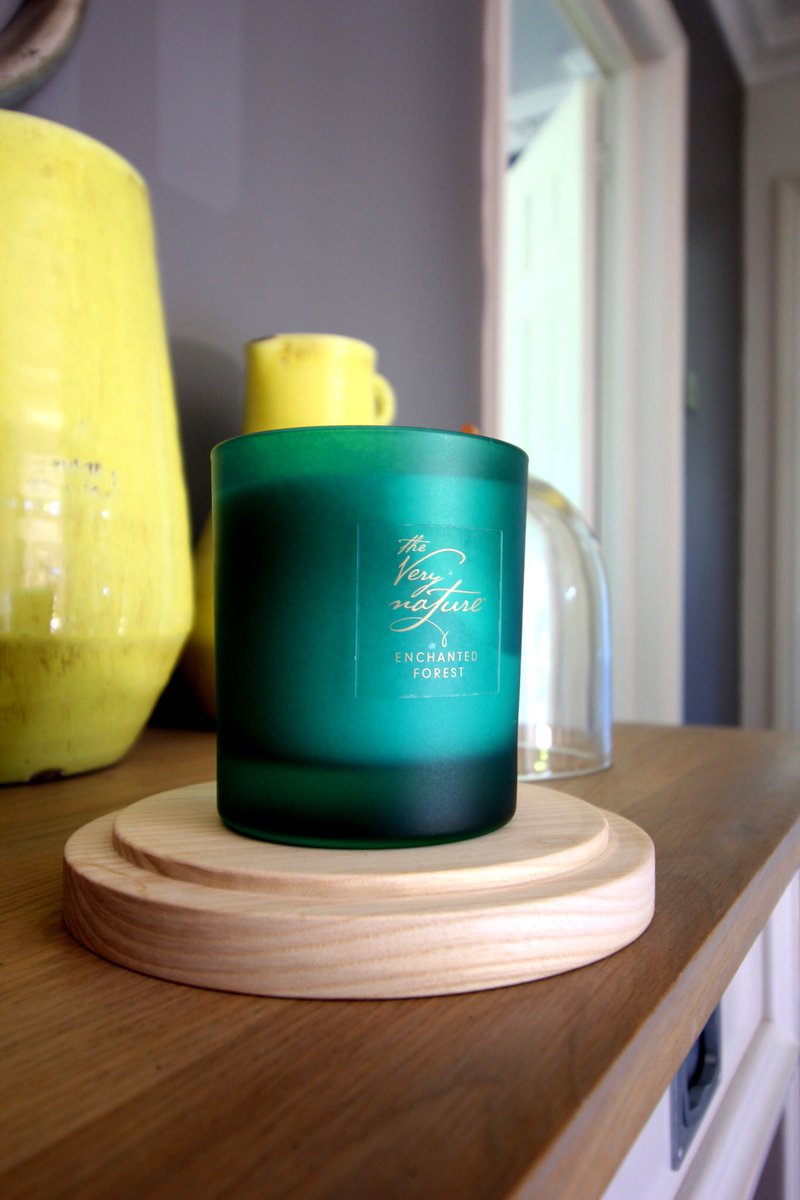 SeasonsInColour's tweet photo. Green, yellow and grey.
And @TheVeryNature candle - thank you guys for this gift. #HappySunday https://t.co/olxTJaM6Rk