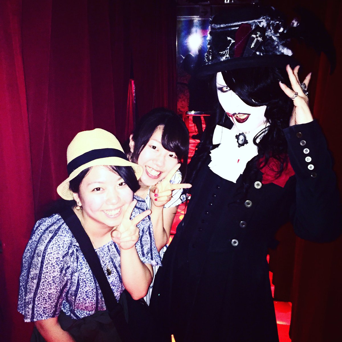ローズ伯爵 Vampire Rose 今宵のお客人とps 川 Ps T Co Majqsqvm94 ヴァンパイアカフェ バンパイアカフェ Vampirerose ローズ伯爵 ローズ様 魔夏のホラーナイト 朔間零 ローズ伯爵 Vampire Rose 今宵のお客人とps 川 Ps T Co Majqsqvm94 ヴァンパイアカフェ バンパイアカフェ Vampirerose ローズ伯爵 ローズ様 魔夏のホラーナイト 朔間零