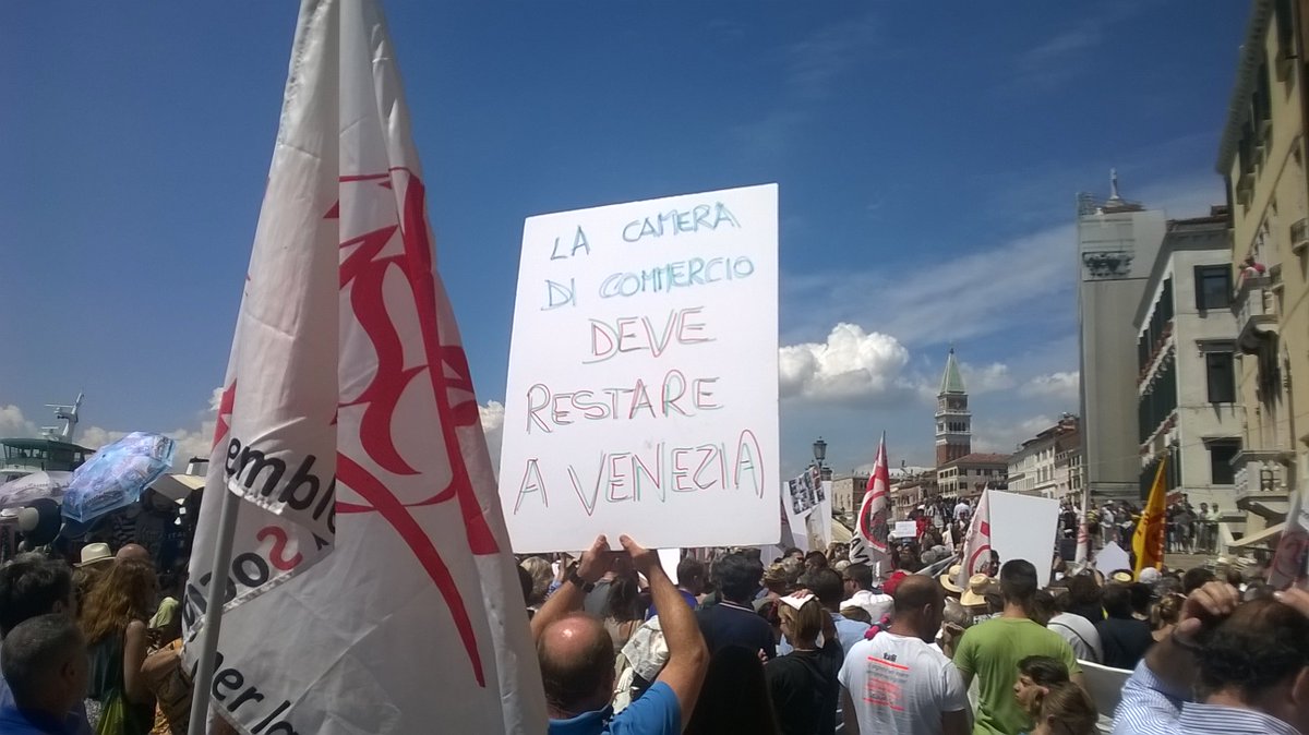 IveserVenezia's tweet photo. oggi #Venezia e #veneziani in movimento
#stopesodo https://t.co/wzGjITdaCc