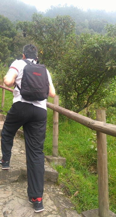 davidtr0121's tweet photo. #AdeccoHiking Dad came along today! A beautiful morning and an incredible view of Bogota from #Monserrate ๐ช #DavidC1M #CEObackpackChallenge https://t.co/f0LgeNVbBj