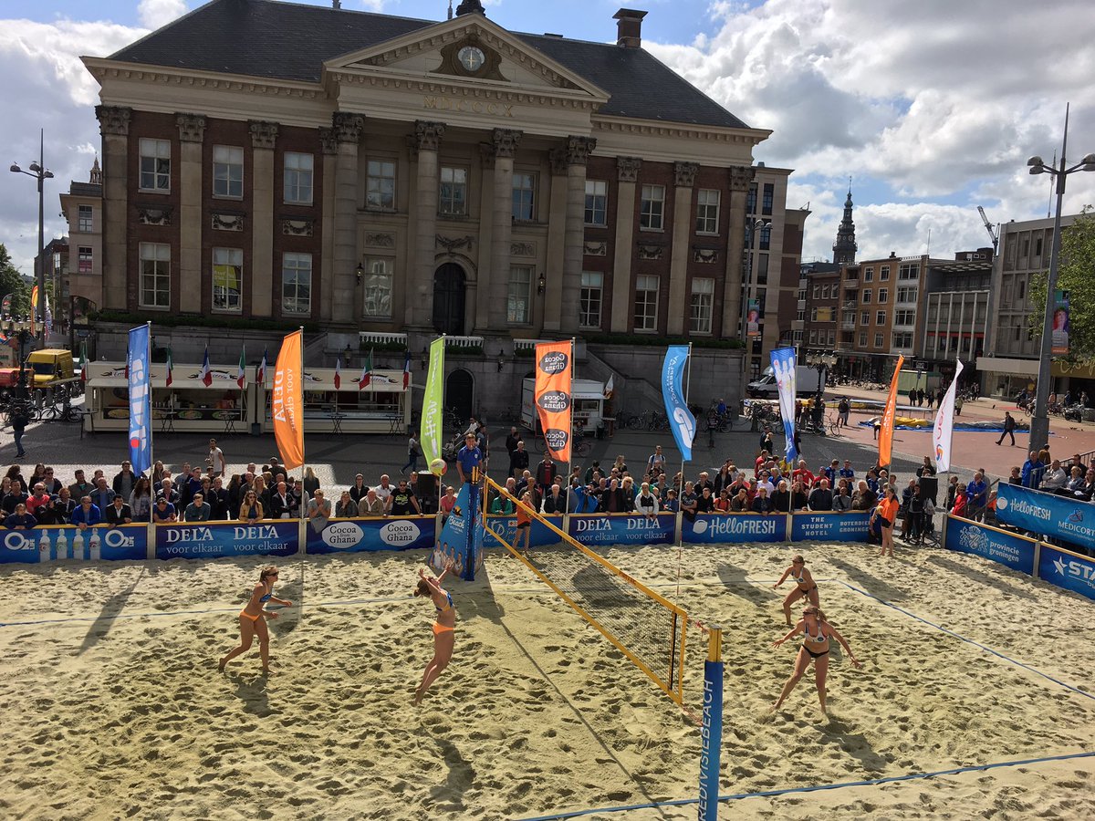 Laat dat veld maar liggen.. Wat een topwedstrijden dit weekend! Dit smaakt naar meer. Op naar de FIVB World tour #beachvolleybal in Grunn!