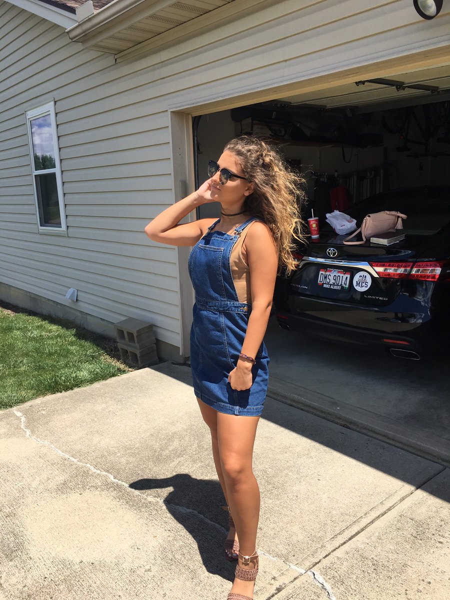 brinicoledavis's tweet image. "you look so happy i love it" - @k_oney15