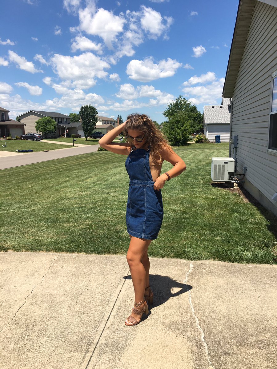 brinicoledavis's tweet image. "you look so happy i love it" - @k_oney15