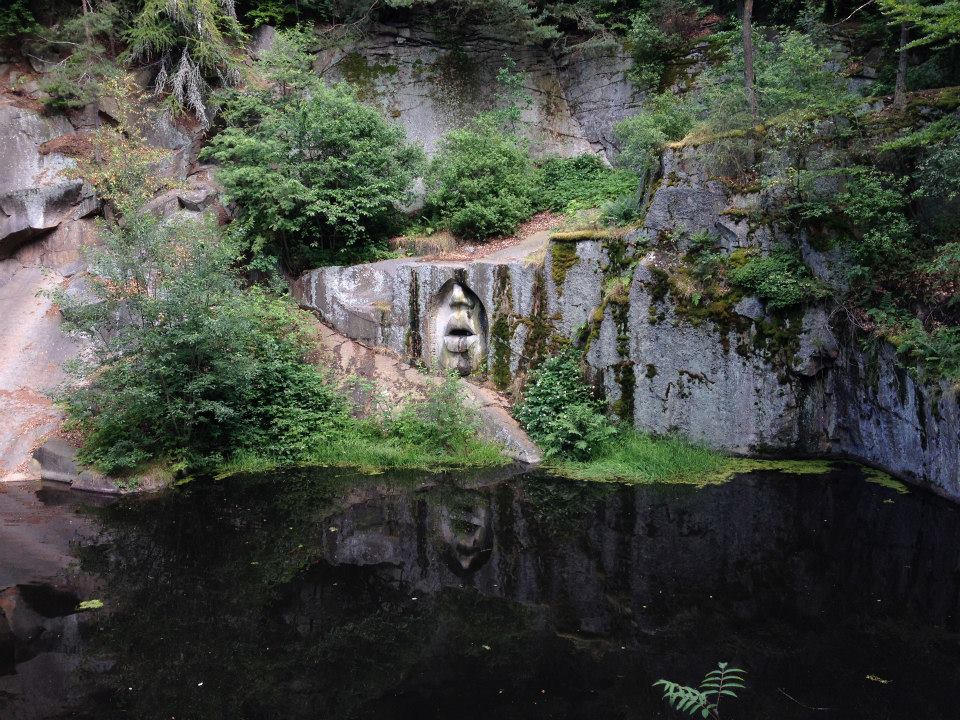 HelloTEFL's tweet photo. Perhaps time to visit this #magicalplace again w/ its amazing #sculptures. #Lipnice #CzechRepublic #Czechia #quarry #travel #explore #Hasek https://t.co/kcMgkdRbkk