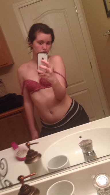 Avery Doll’s pics and videos