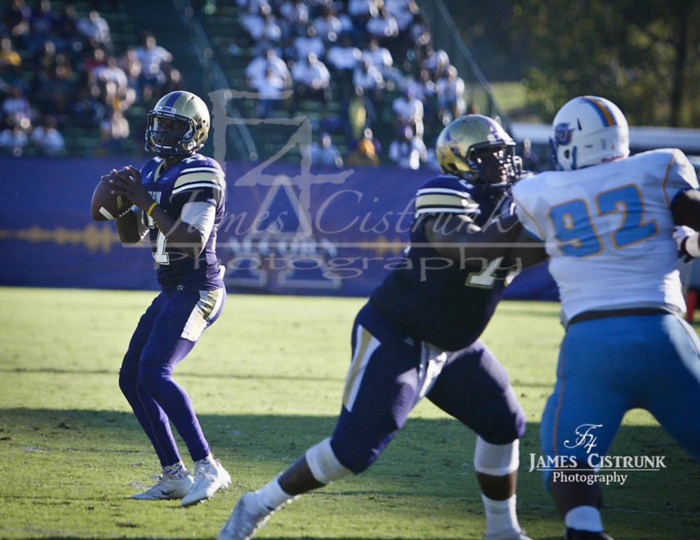 bigticket75's tweet photo. #realballerofAlcorn 😅🤙🏾 https://t.co/Yt8OL0TBmw