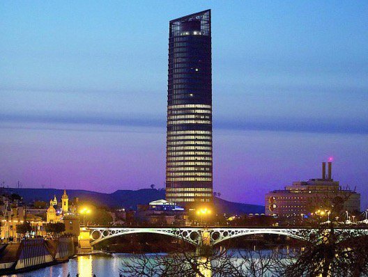 Athair_SL's tweet photo. El hotel Torre Sevilla ha confiado en nosotros para acristalar la habitación piloto y pasillos. https://t.co/Z2katK4rHN
