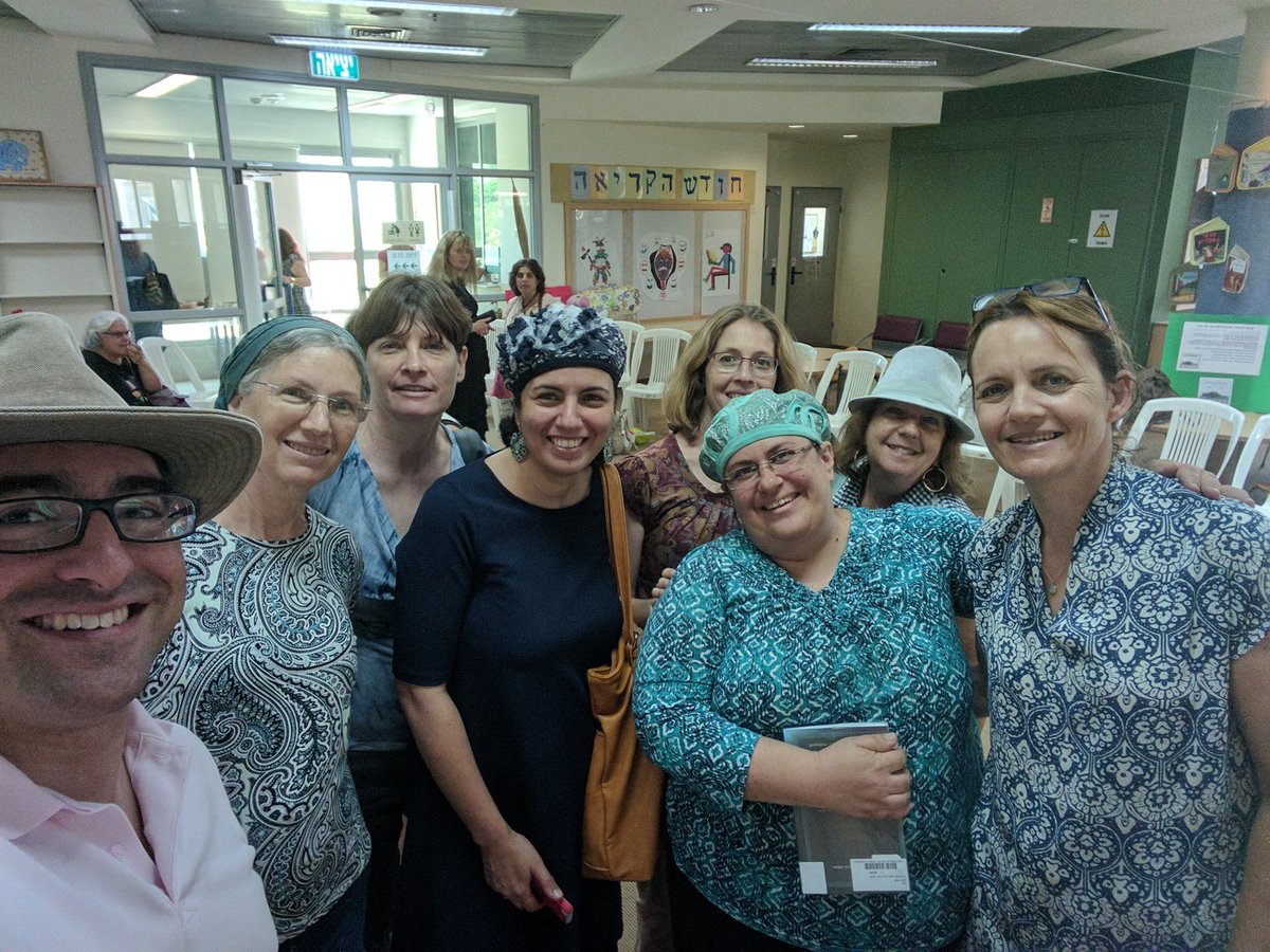 ShaiProject's tweet image. Our founder and CEO @aryehjac lectures to a group of librarians at #ModiInIsrael  district. Inspiration - check!