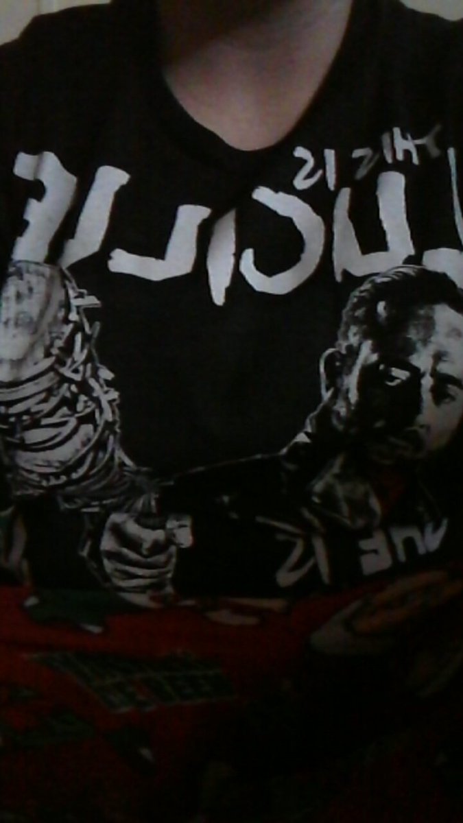 I'm loving my new Negan shirt! <a href="/JDMorgan/">Jeffrey Dean Morgan</a>