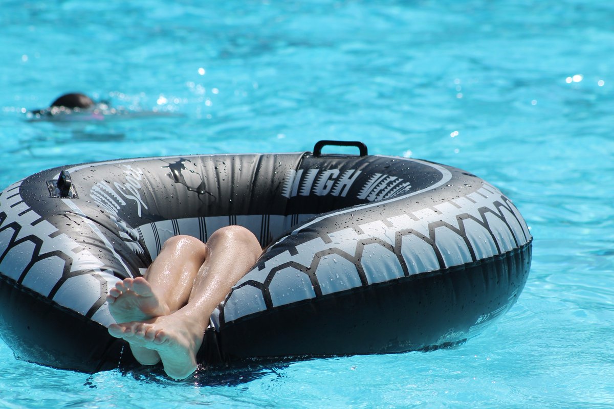 Boarding@BeestonHall tweet media