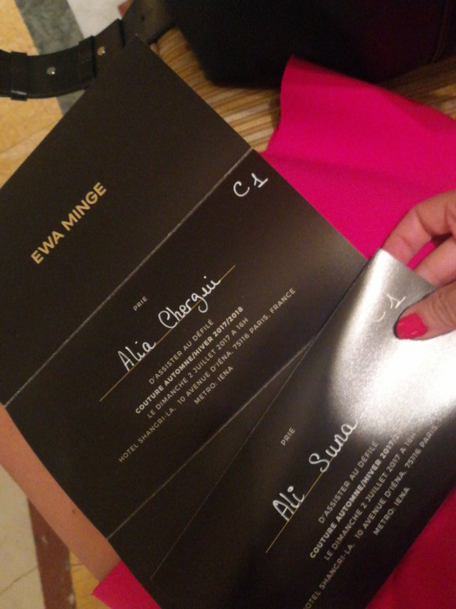 AliaCherguiOff's tweet photo. Let's Go Fashion week haute couture premier défilé @ewaminge https://t.co/PMk5TfhyPA