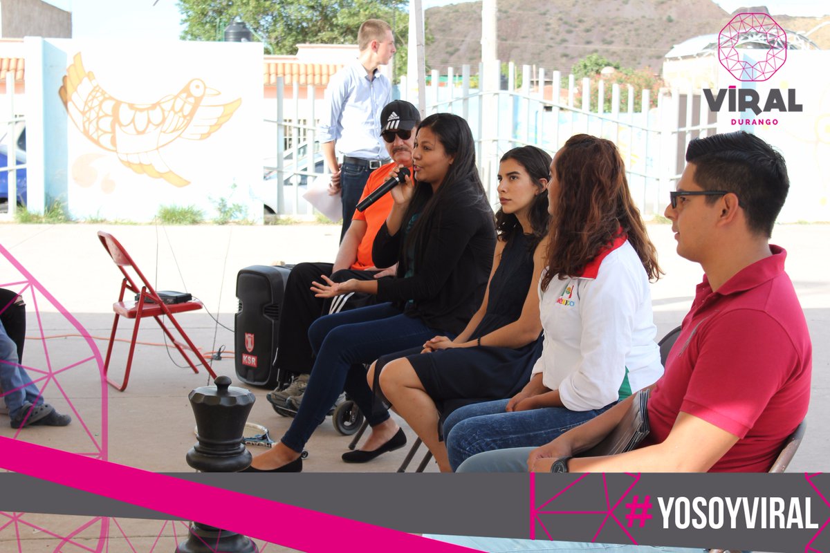 RedViralDurango's tweet photo. Felicidades a @RenovaDgo por impulsar el deporte a través del evento SOMOS LEYENDA, donde escuchamos impactantes trayectorias.
#YoSoyViral https://t.co/WdiPctrxsu