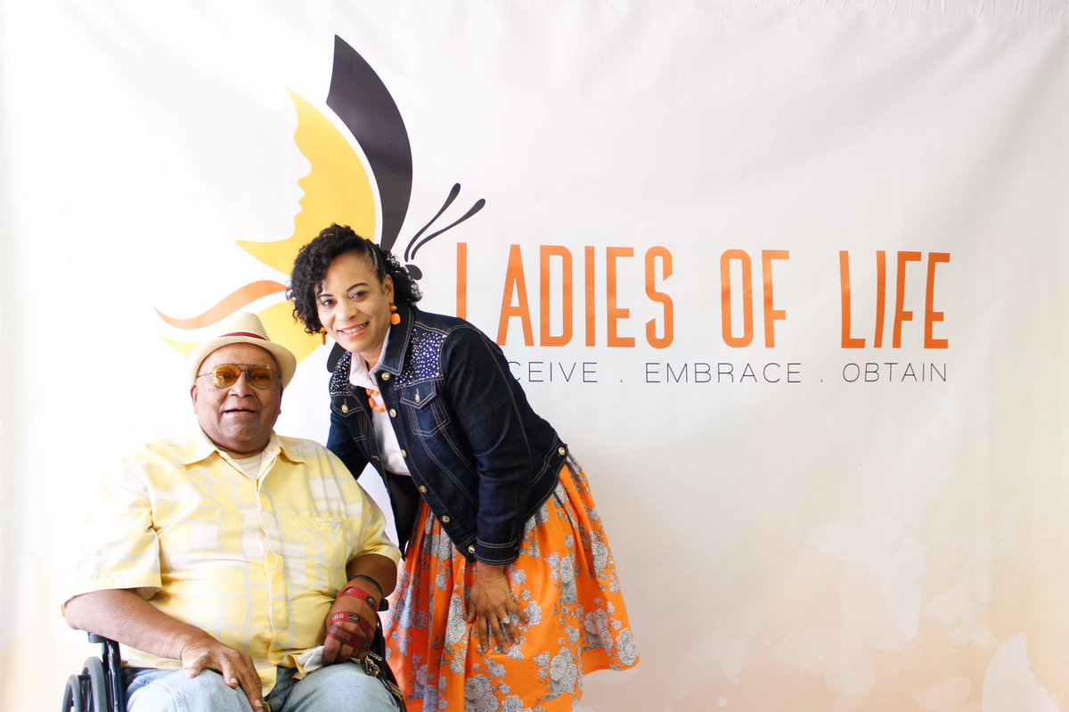 KingdomLifeSav's tweet photo. Happy Birthday Pastor Yo! #itsYoDay https://t.co/alDsc8iNky