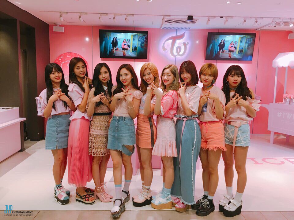 Twiceonly ツウィ U Tvitteri Twiceのメンバーの身長 ツウィ 170cm ジョンヨン 168cm サナ 165cm モモ 165cm ミナ 163cm ナヨン 163cm ジヒョ 162cm ダヒョン 158cm チェヨン 155cm Twice Once T Co Dschxcbhwb Twiceonly ツウィ U Tvitteri Twiceのメンバーの身長 ツウィ 170cm ジョンヨン 168cm サナ 165cm モモ 165cm ミナ 163cm ナヨン 163cm ジヒョ 162cm ダヒョン 158cm チェヨン 155cm Twice Once T Co Dschxcbhwb
