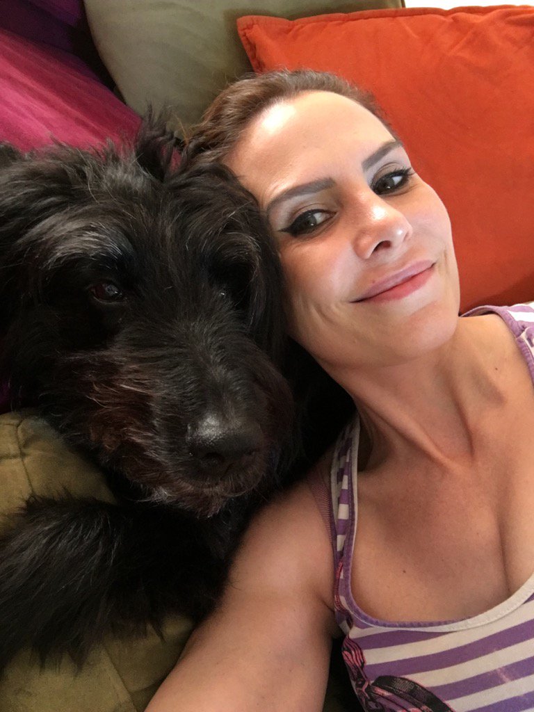 emmakennytv's tweet photo. Me and the best dog in the universe #fact #labradoole #sunday https://t.co/KxJhaZEVfl