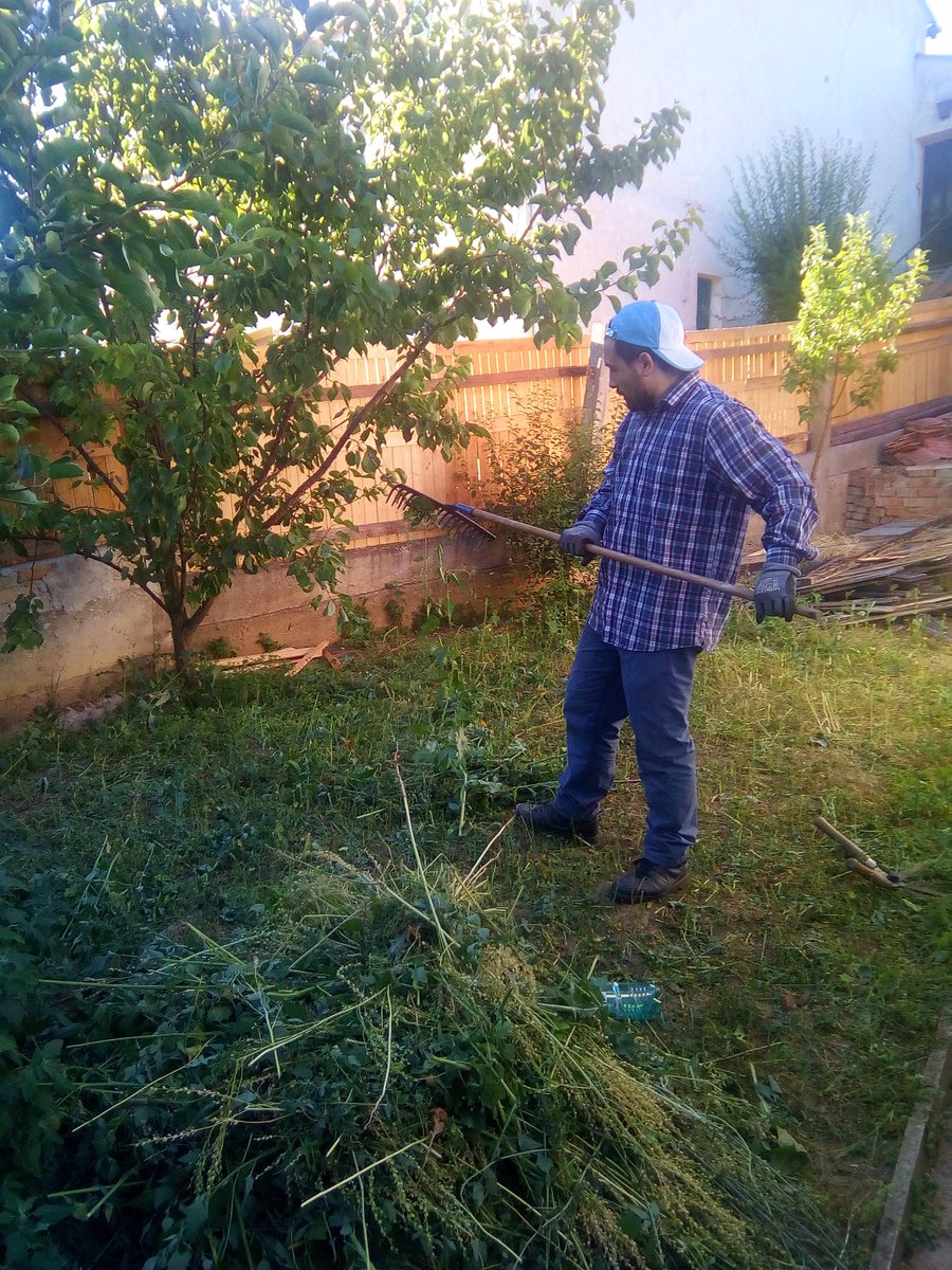 oemer_68's tweet photo. "Hayâtında bir fidanın olgunlaşmasını izlememiş, bir kuzunun doğumuna şâhid olmamış çocuklara Allah'ı anlatmağa çalışıyoruz."(Teoman Duralı) https://t.co/UHQgrIjsZj
