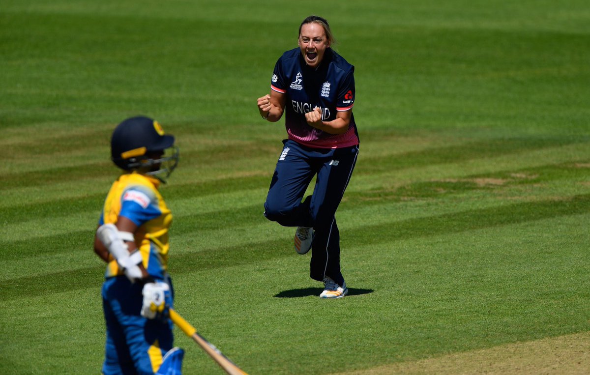 WomenEngland's tweet photo. England beat Sri Lanka by 7 wickets 👏🏼 #ENGvSL #WWC17 https://t.co/qHxrBvoGCV