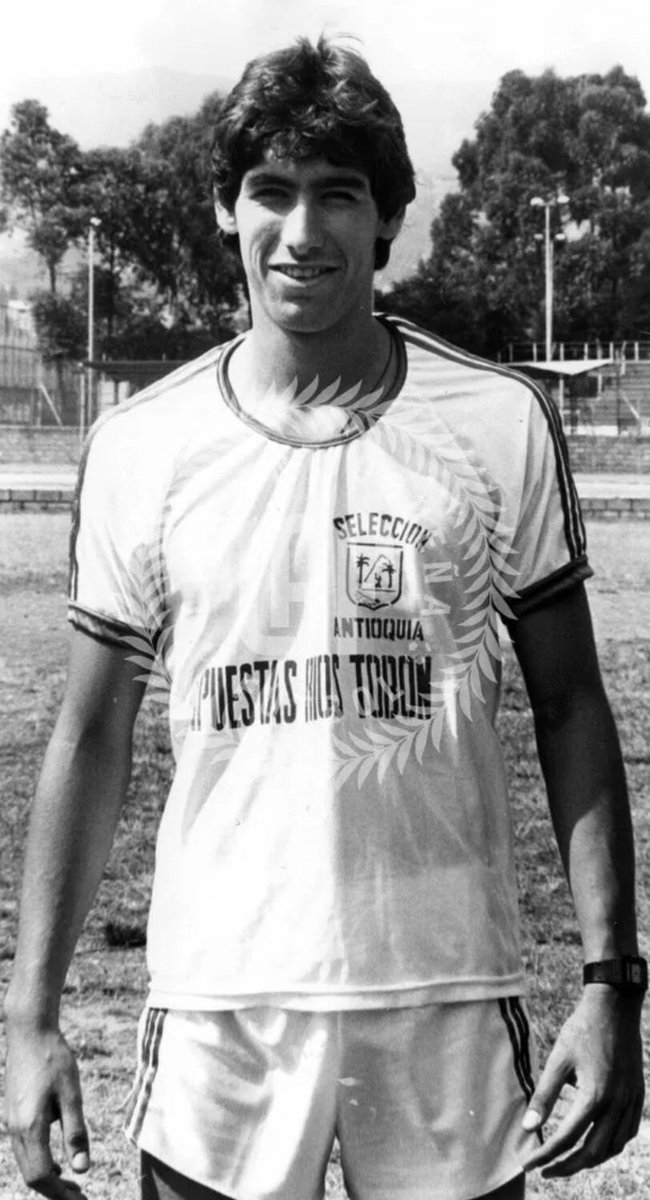 TinoasprillaH's tweet image. Andrés se fue muy temprano pero quedo eterno en el corazón; la falta que nos haces hermano.