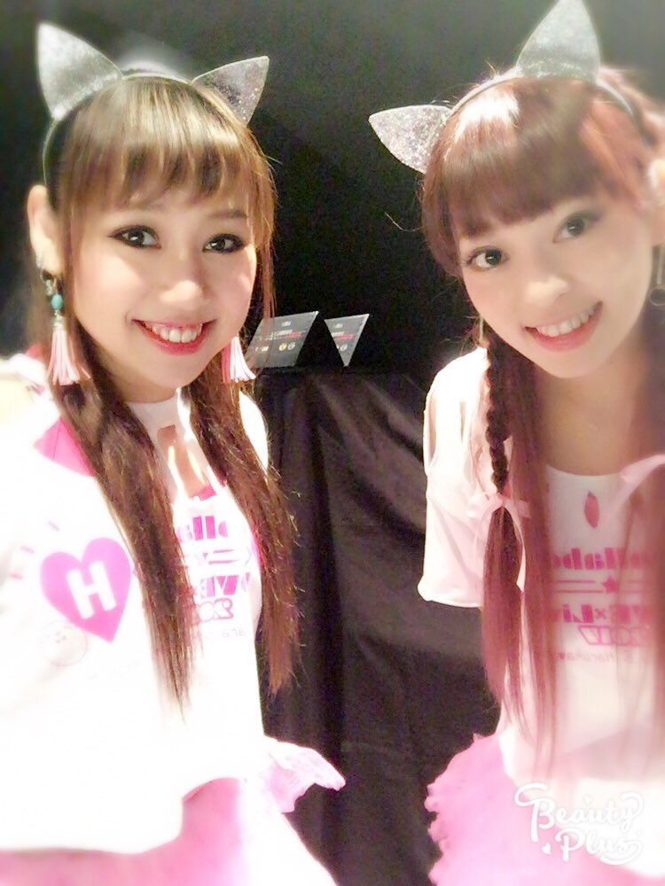 ca7boom's tweet photo. 榊原ゆいさん、霜月はるかさんのコラボライブ終了しました🎤💕
コラボライブならではの盛り沢山の内容で色々お初な事が、、😄
胸ズキュンドキュンだったのでは?!💕😍
皆様本当にありがとうございました🙇
打ち上げは焼肉へ連れて行って頂き、満腹なうです🥓
#CollaboLL2017 https://t.co/uaQkDWcOR0