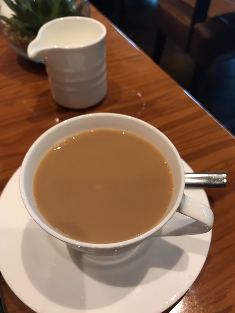 celinajpereira's tweet photo. After a 14 hour flight I finally get my perfect coffee #NW30 @DesiPerkins @lustrelux https://t.co/007BsUjt4p