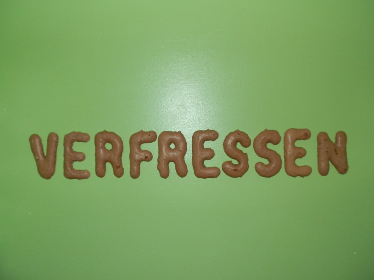 TypischDuits's tweet image. Ben je 'verfressen' als je droomt dat het Marsrepen regent? #TypischDuits [Blog] typischduits.wordpress.com/2017/07/02/ver…