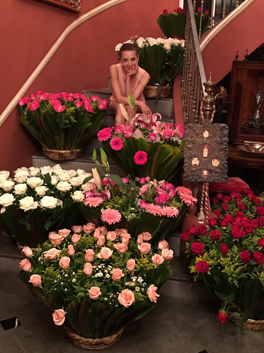 #AboutLastNight #NochedeEstreno #RegresoACasa #FloresQueLlenanElAlma #MaridoqueAmo Mi hombre mi amante mi cómplice #UnDiaParticular 🛴☕️