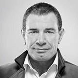 Regisseur, choreograaf Hans Minnaert steekt de helpende hand toe aan Rijnstad Vocaaltheater
Lees verder rijnstadvocaaltheater.nl