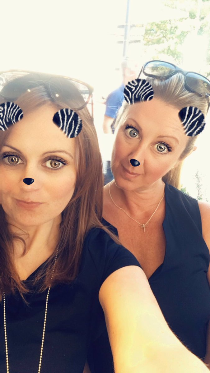 1950shomemaker's tweet photo. #myfirstsnapchat @MrsMelon35 😂 https://t.co/rYQu40tGo4
