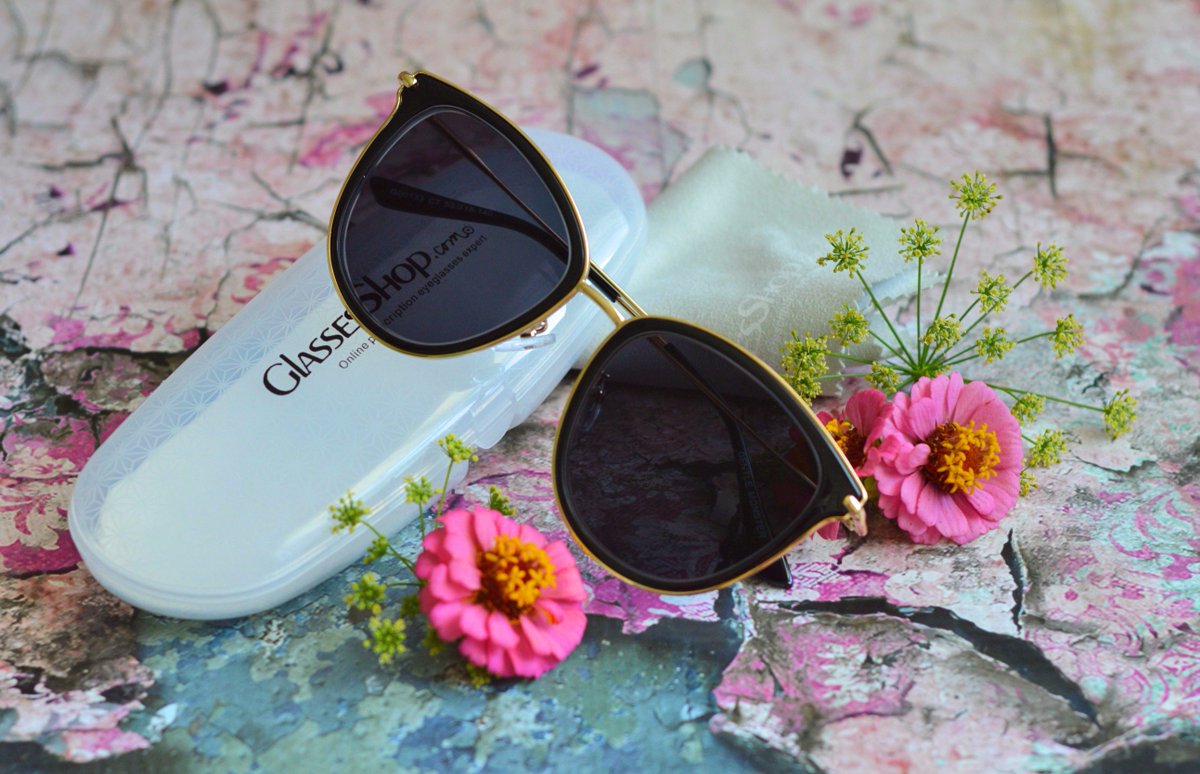 PrimPalBlog's tweet image. Love my new sunglasses from .@GlassesShop 50% off &amp;amp; FREE lenses with code GSHOT50 glassesshop.com/?id=169012 #SundayMorning  #DogDaysOfSummer