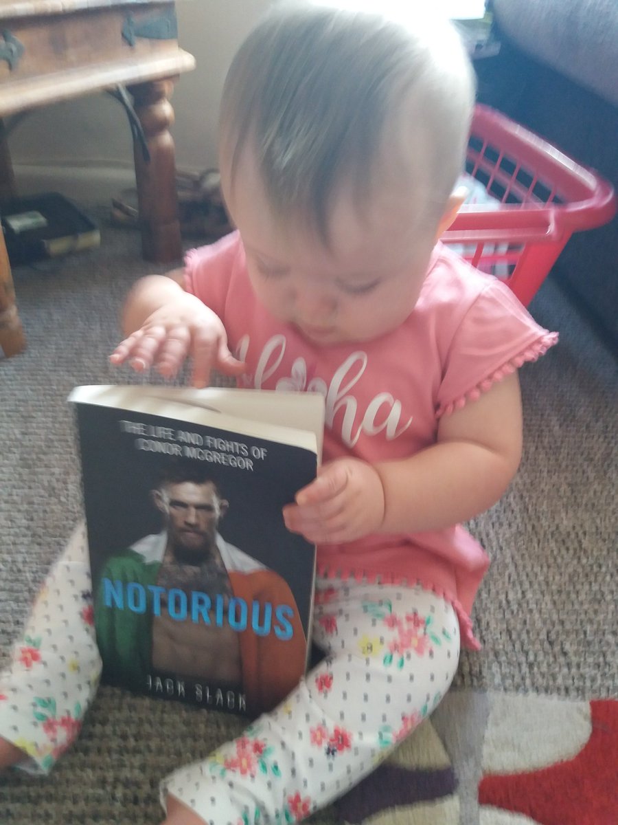 LCowham's tweet photo. @TheNotoriousMMA My Daughters choice today!! #Fighterinthemaking #girlsthatkickass https://t.co/MVtgmA84UT