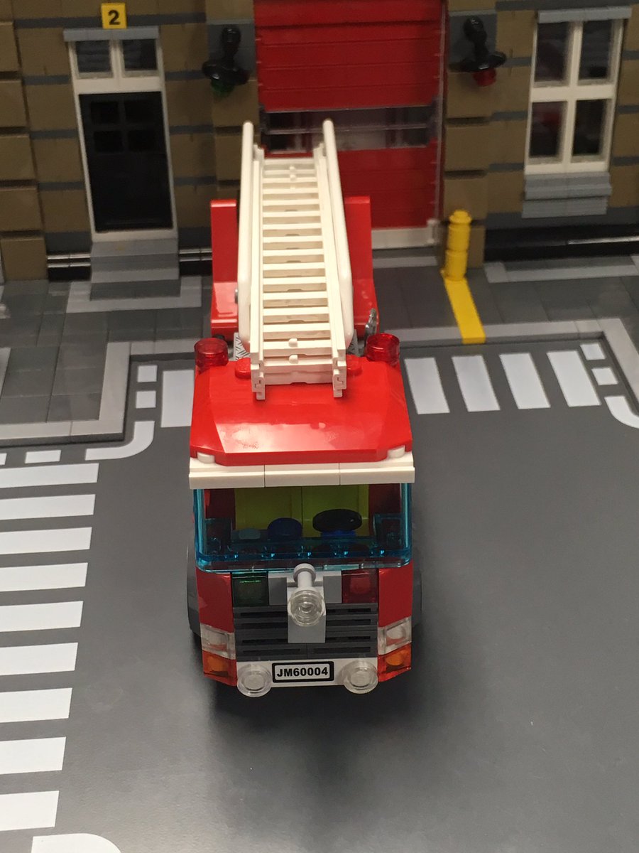 lego_fire's tweet photo. Quint 3, 2016 Rosenbaur. Seats 2 102 Foot Ladder. https://t.co/fkXv0mZtRB