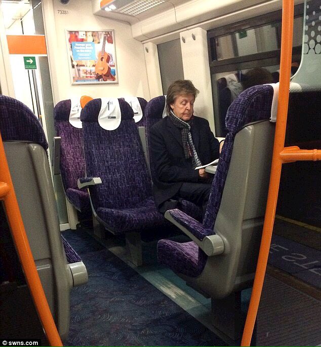 McCartneyPod's tweet photo. Holy shit a man caught a train, stop the presses, it must be newsworthy! Ticket to Ride indeed!!!

#PaulMcCartney 
#McCartneyPod https://t.co/rqDYAwGXWf