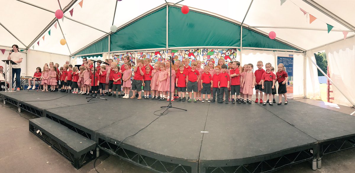 MrsMBeynon's tweet photo. A brilliant performance by @glanceubal @Tafwyl today! https://t.co/8nUFTMWNNu