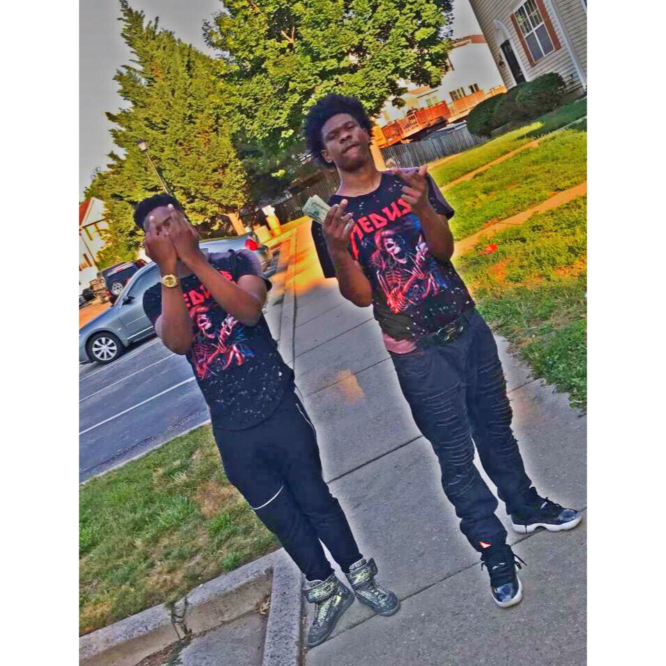Xm2Xx's tweet photo. #FreeM2 mane missin u bro                  #FreeReckless mane can't even explain 😪💯©💰jus getting it for y'all mane 💯💯Dayday onna track soon https://t.co/1jcNv7PUgl