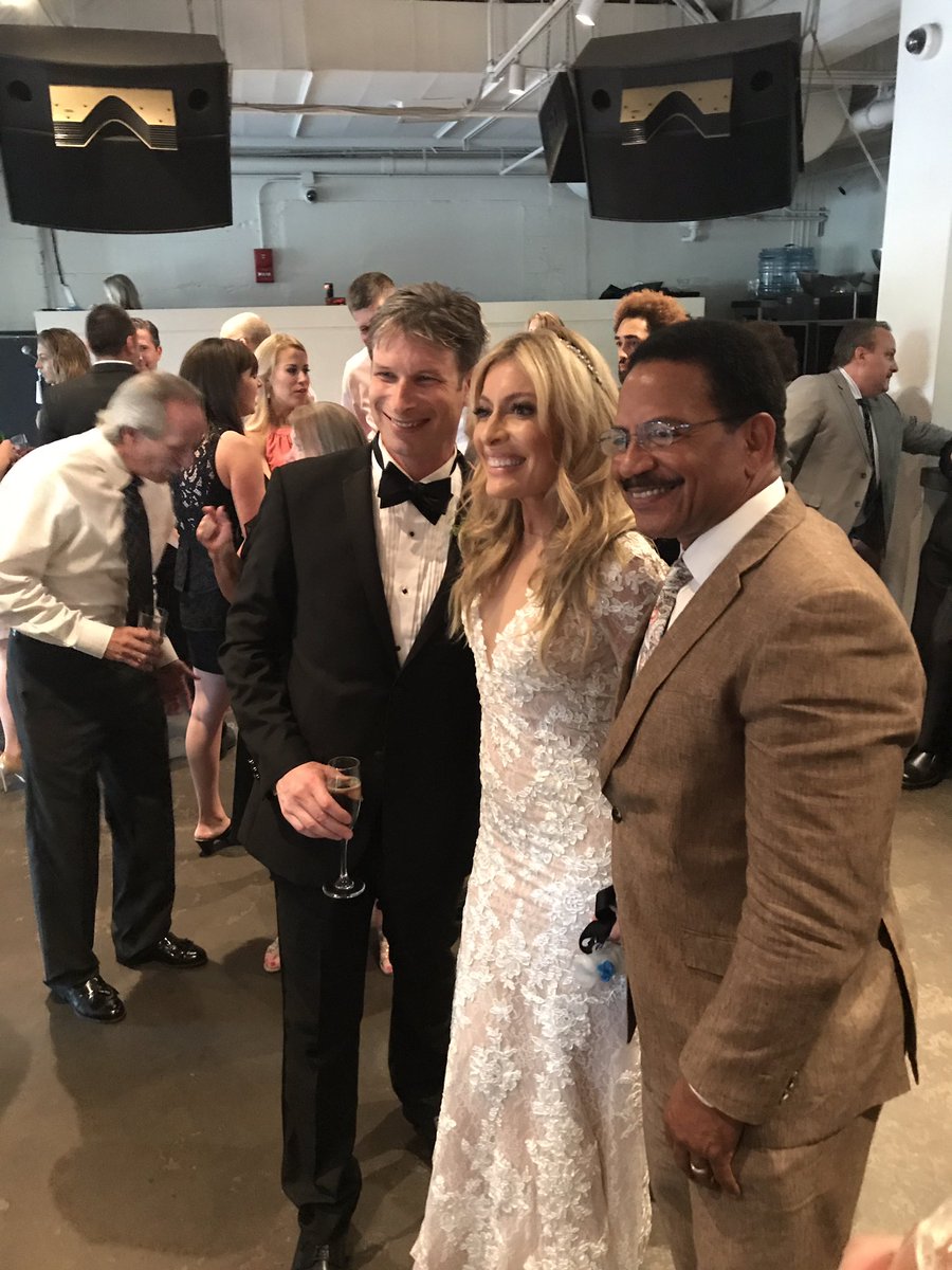 Susan_Harps's tweet photo. The iconic @brucejohnson9 with the famous @DebraAlfarone josh & Murray! #worththewait #gettingmurrayd @wusa9 https://t.co/mlXQIMjIG6