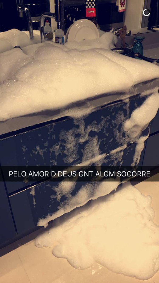 luccapicon's tweet photo. Rindo ate 2020 https://t.co/Z25AMhFMaf