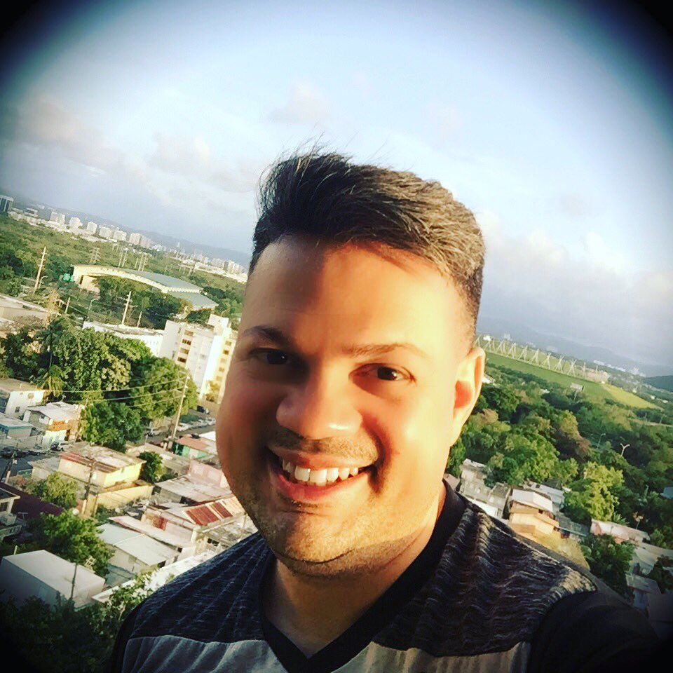 SoyCarlitosR's tweet photo. Disfrutando de la vista desde el apt...#vegetando 😁👍 https://t.co/NdISnBRJwu