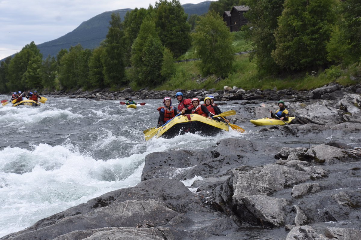 Swimtrunks_20's tweet photo. My mom: Be safe. Remember you're in a different country so don't do anything stupid. 

Me: *Goes whitewater rafting* 
Also me: *Almost dies* https://t.co/VNBCUNuV4m