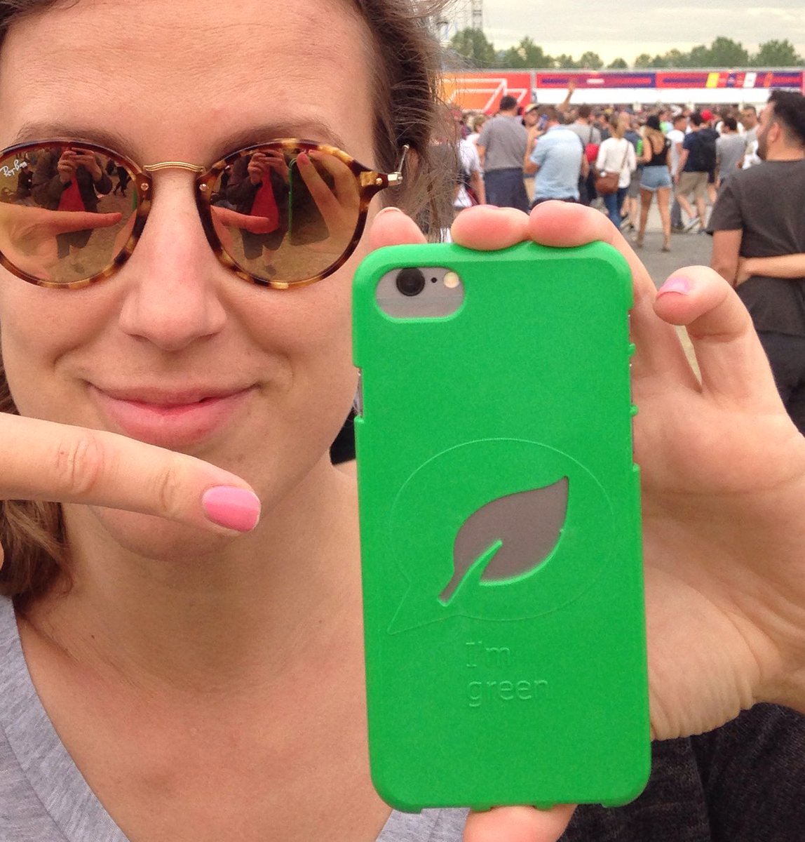 HenriColens's tweet photo. Music #festivals are a great place to #educate people about #recycling &amp; #biobased #plastic. Example: @BraskemBio iPhone cover! #BringOnBio https://t.co/2T0wvBGE6h