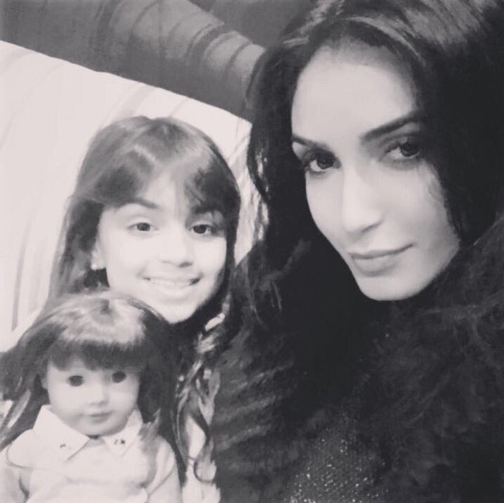 DayaLuz's tweet photo. Muito amor...❤ #família #enteamada #quasefilha #dayaluz #teamdaya #love https://t.co/5ujLYWX1X2
