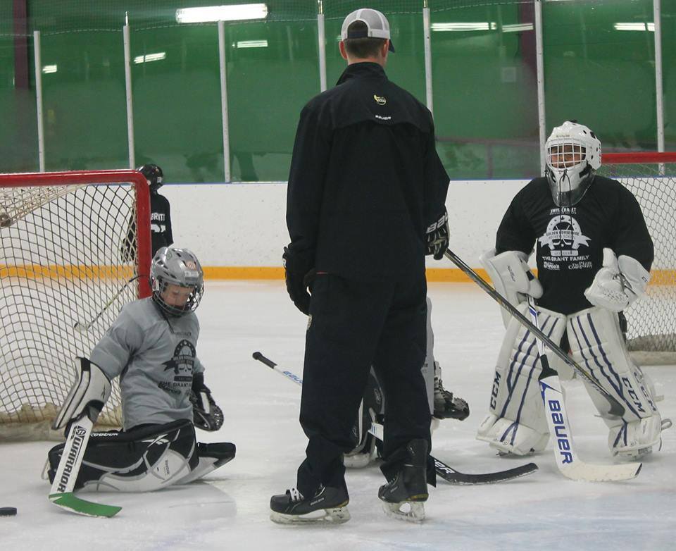 GHHockeySchool's tweet photo. The count down continues: 35 days to start of https://t.co/k8ITMNnzqa Aug 7th! Here's our goalies with @gibbsy31 from 2016. #SundayFunday 🥅 https://t.co/jdJE9GEqEL