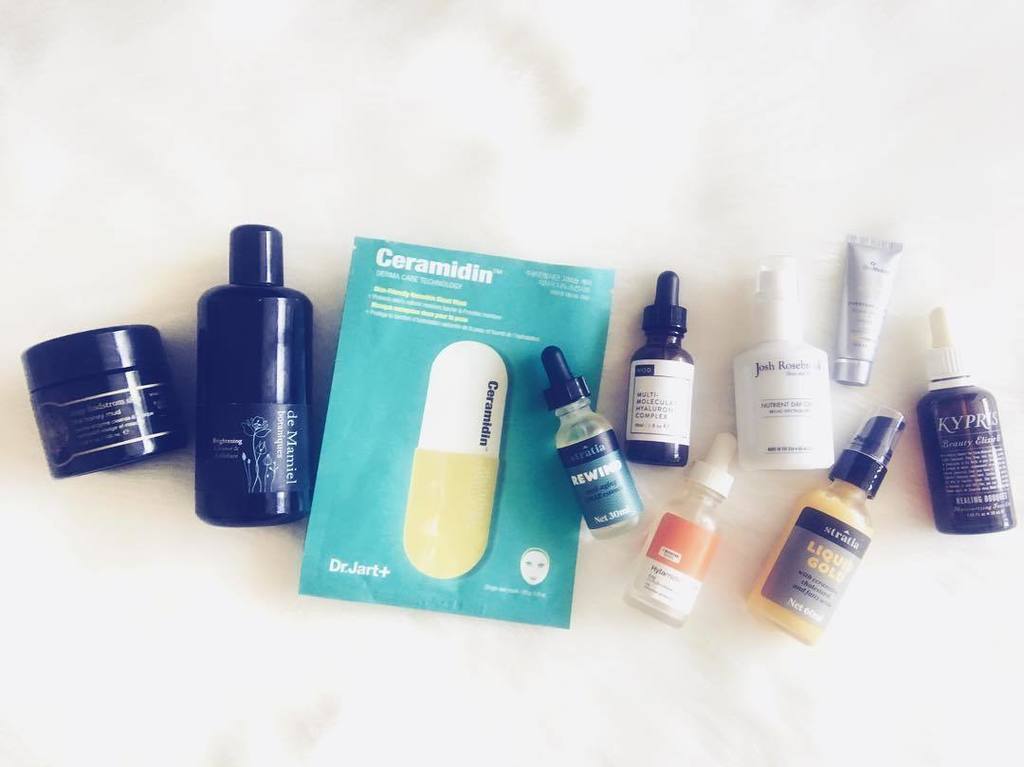 ruhimaach's tweet photo. This morning's routine! I got my @stratiaskin order within 2 days 👏😳. Cleanse: #maylindstrom Honey Mud + #demamiel Exfoliating Powder left … https://t.co/vWh7WCsTYO