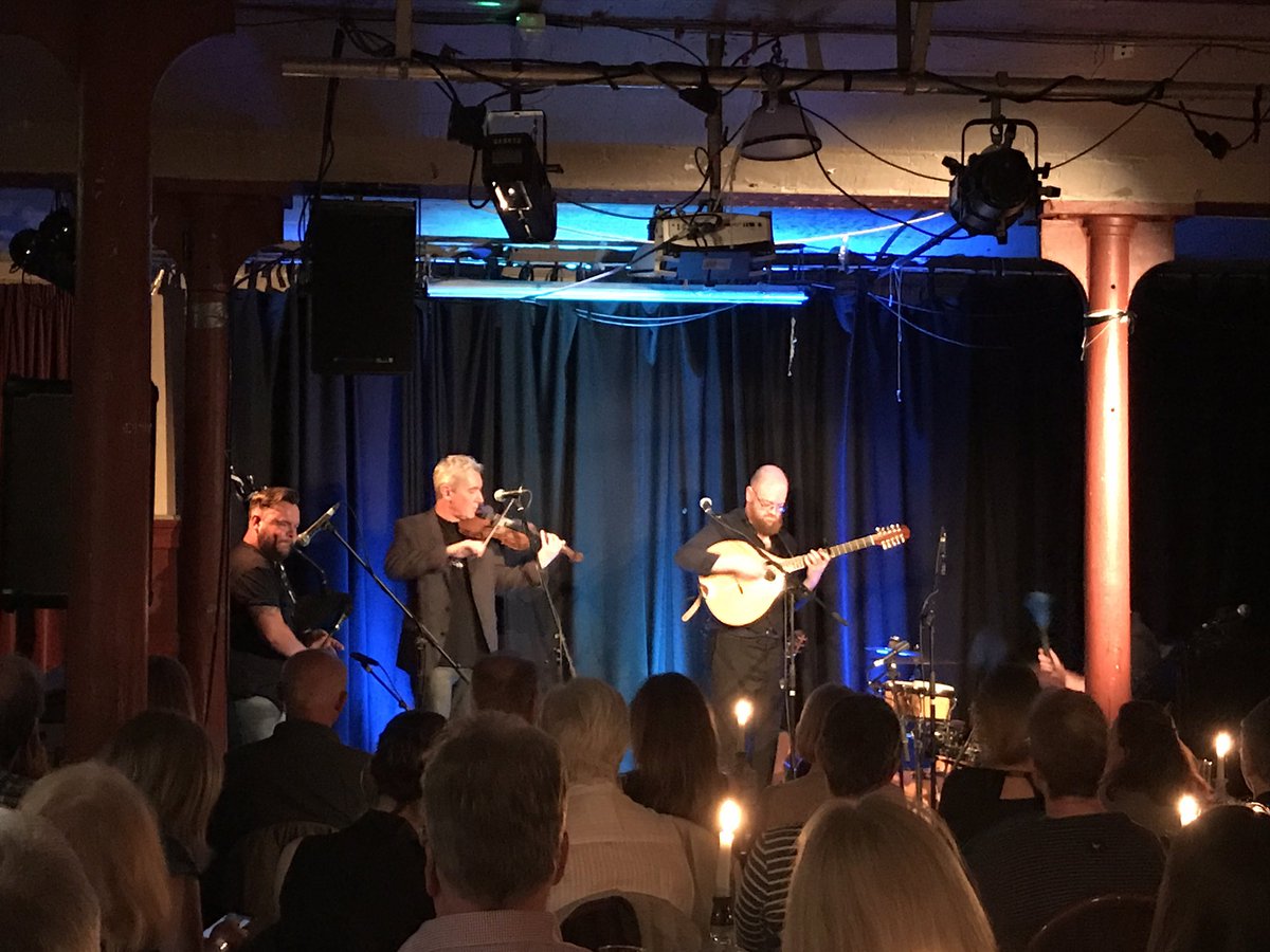 Playing an @oldblinddogs - er in the Blue Lamp. Fabulous piping from <a href="/AlihuttonPipes/">Ali Hutton</a>